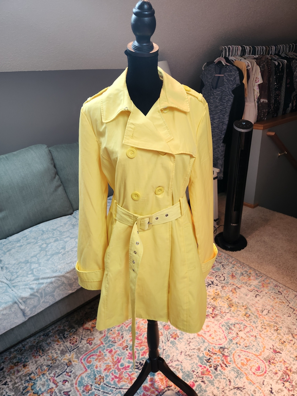 Kenneth Cole Reaction Women's Yellow Double-Breasted Trench Coat W Belt Medium